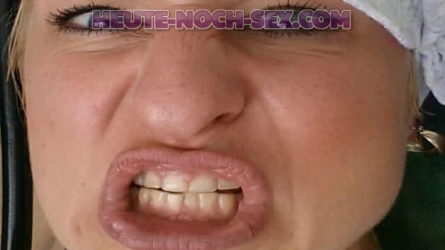 Beißen beim Sex ist nur eine meiner Leidenschaften Beißen beim Sex Date in Köln.