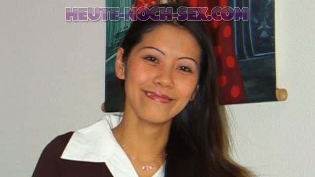 Bückstück aus Basel würde gern heute noch bumsen Das Bückstick aus der Schweiz will bumsen.