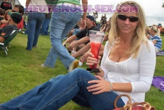 Single Frau aus NRW sucht Mann für Sex.